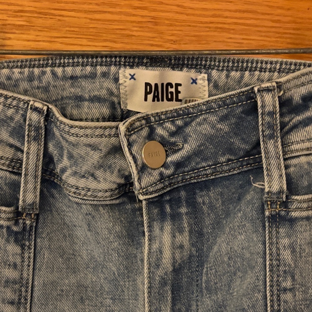 PAIGE Women's Leenah Jeans in Classic Blue 34 inch inseam - Picture 2 of 8